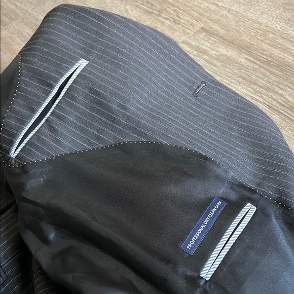 Tommy Hilfiger black and blue Pinstripe 100% Wool Blazer Two Button Lined 42L - Picture 9 of 9